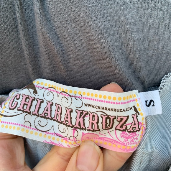 Two pairs of maternity pants. 3/4 length - Picture 4 of 7